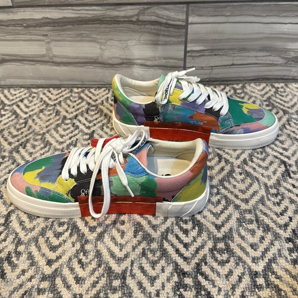 Women’s Off-White Low-Volcanized Printed Canvas NWT Sneakers - Picture 4 of 15